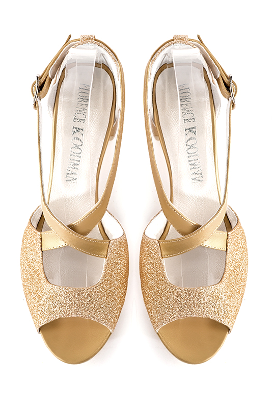 Gold women's closed back sandals, with crossed straps. Round toe. Low flare heels. Top view - Florence KOOIJMAN